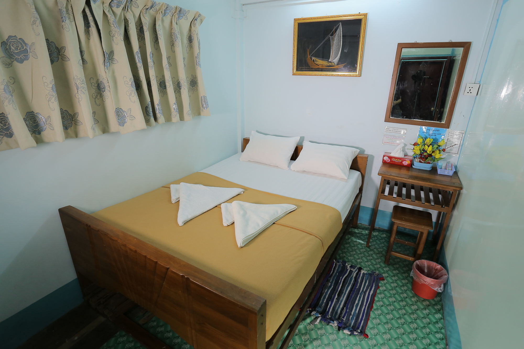 Chan Myae Thar Guest House Yangon Esterno foto